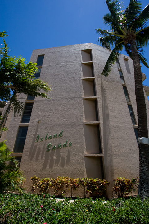 IslandSandsResort_01